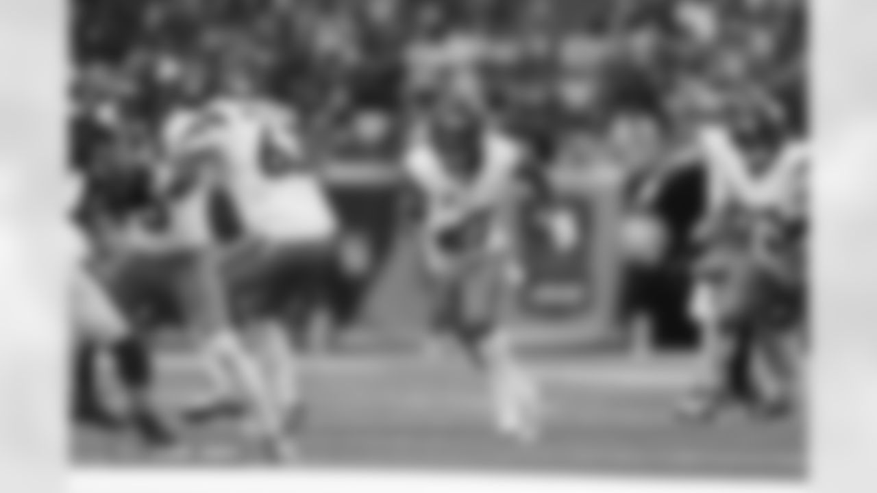 J.K. Dobbins during the Broncos' Week 9 game against the Houston Texans at NRG Stadium in Houston, Texas on November 2, 2025. Photo by Ben Swanson / Denver Broncos