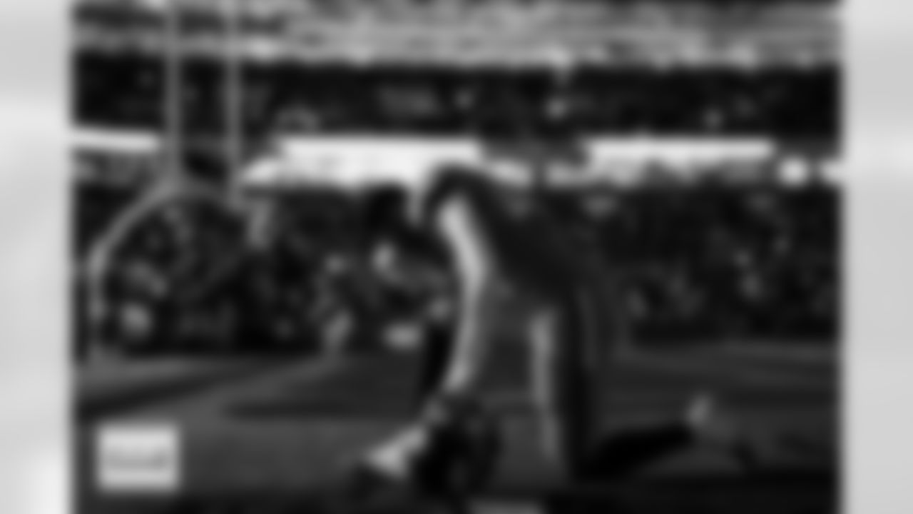 Denver Broncos linebacker Justin Strnad (40) kneels in prayer during introductions before the Broncos' Week 13 game against the Washington Commanders at Northwest Stadium in Landover, Maryland on November 30, 2025. Photo by Ben Swanson / Denver Broncos