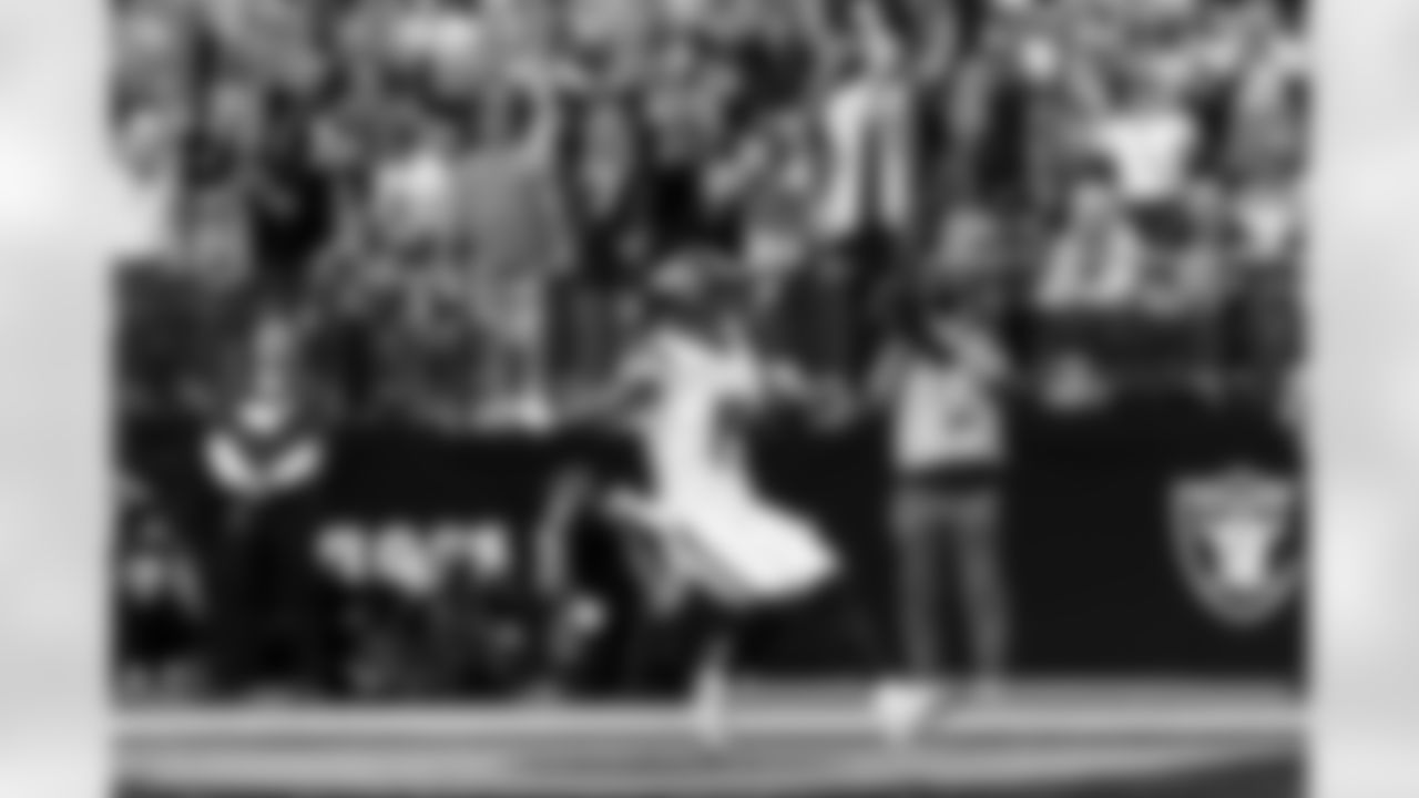 Denver Broncos wide receiver Marvin Mims Jr. (19) celebrates after returning a punt for a touchdown during the Broncos' Week 14 game against the Las Vegas Raiders at Allegiant Stadium in Las Vegas, Nevada on December 7, 2025. Photo by Ben Swanson / Denver Broncos