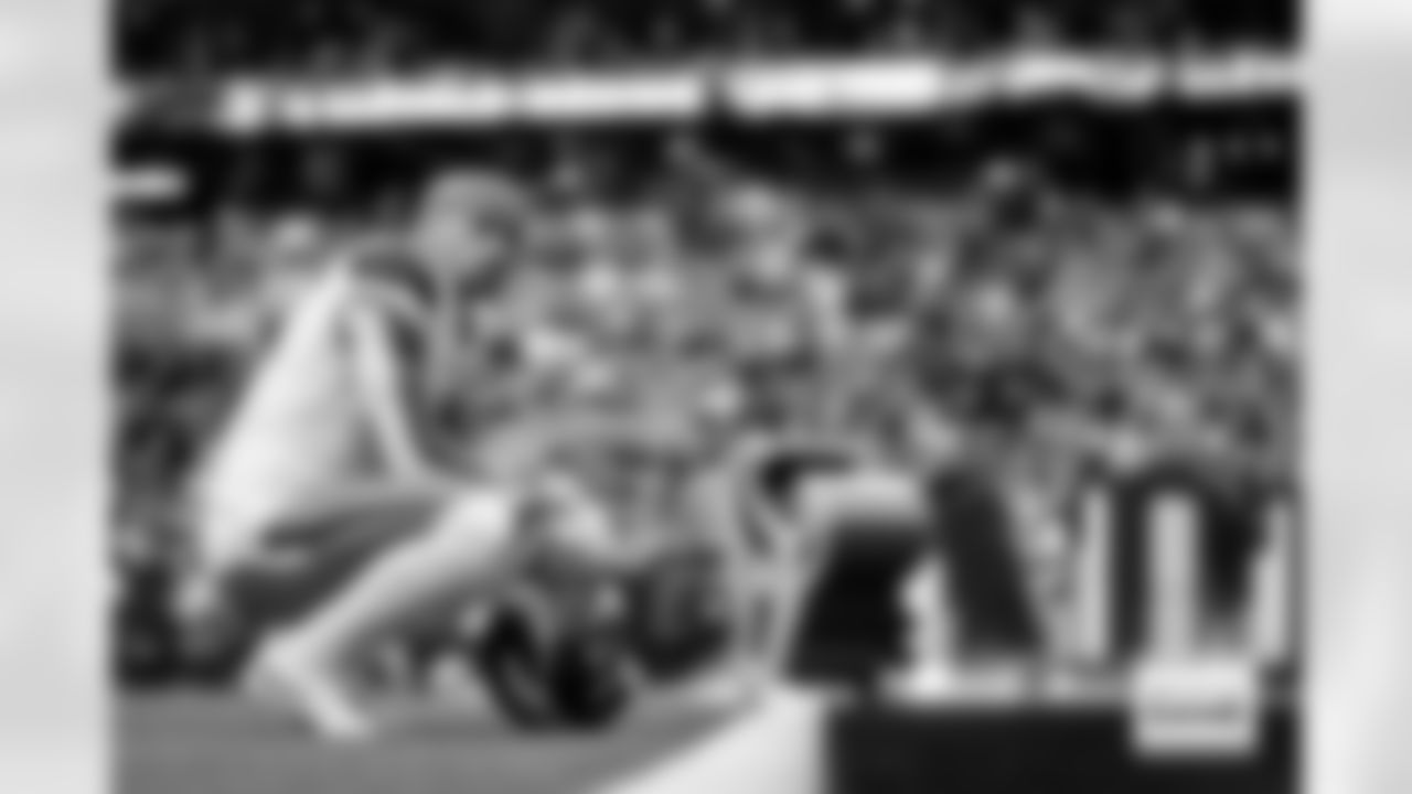 Denver Broncos tight end Evan Engram (1) before the Broncos' Week 9 game against the Houston Texans at NRG Stadium in Houston, Texas on November 2, 2025. Photo by Ben Swanson / Denver Broncos