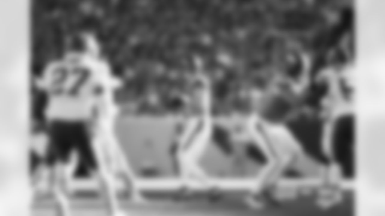 Bo Nix (10) during the Broncos' Week 11 game against the Kansas City Chiefs at Empower Field at Mile High in Denver, Colorado on November 16, 2025. Photo by Gavin Liddell / Denver Broncos