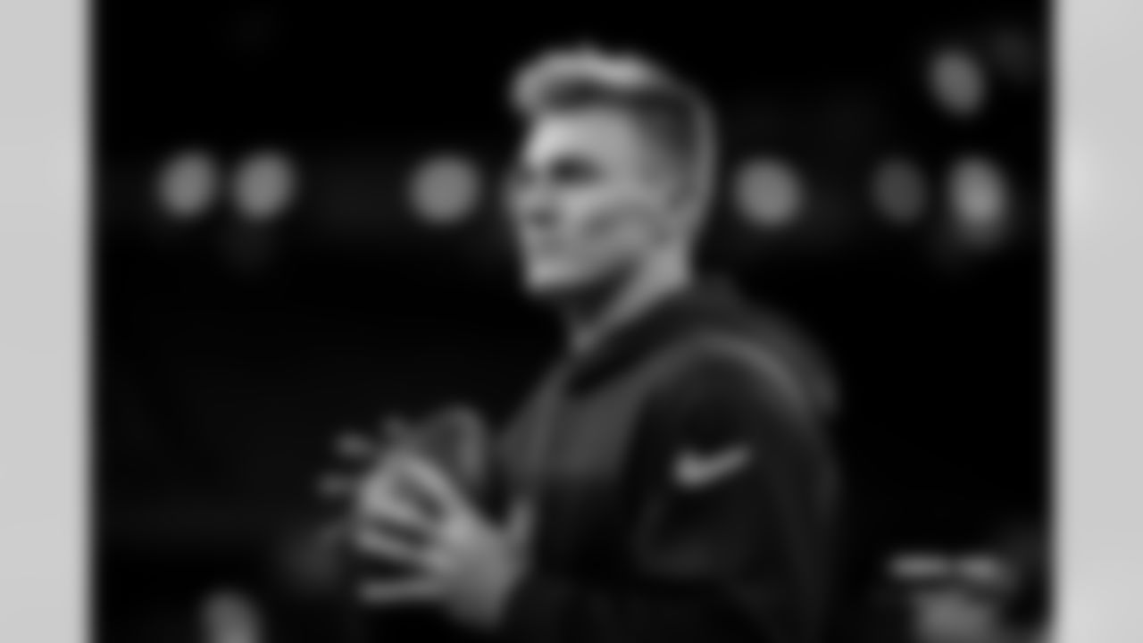 Bo Nix before the Broncos' Week 7 game against the New Orleans Saints at Caesars Superdome in New Orleans, Louisiana on October 17, 2024. Photo by Gabriel Christus / Denver Broncos