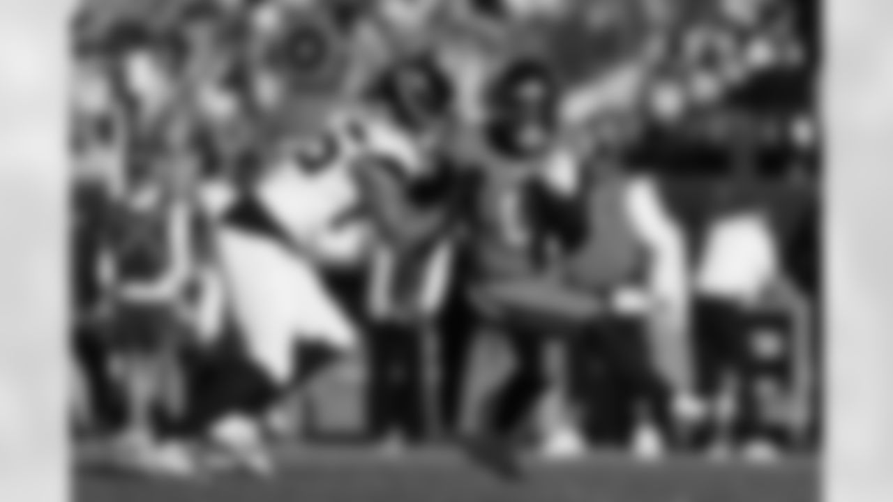 Jonathon Cooper (0) during the Broncos' Week 16 game against the Jacksonville Jaguars at Empower Field at Mile High in Denver, Colorado on December 21, 2025. Photo by Ben Swanson / Denver Broncos