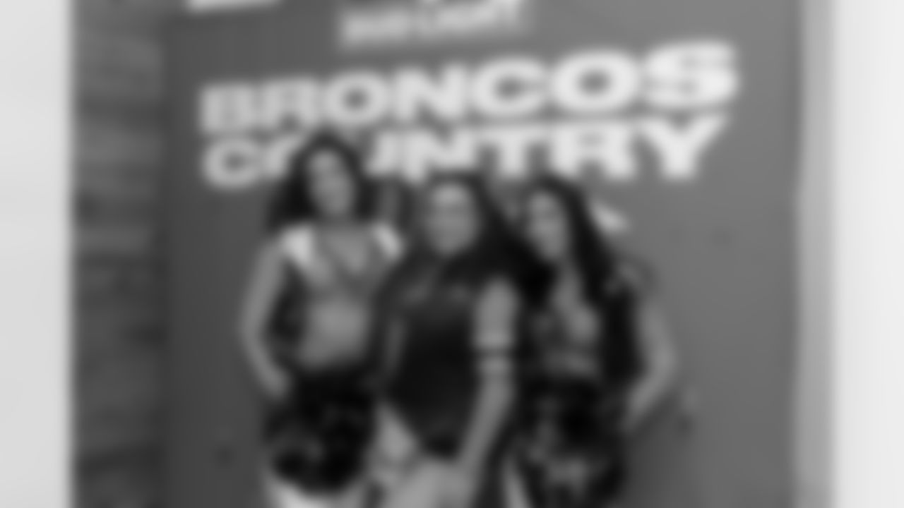 DBC Sam and DBC Ariana during a visit with military families on Saturday, November 29, 2025 at USO Warrior and Family Center in Fort Belvoir, Virginia.
Photo by Gabriel Christus / Denver Broncos