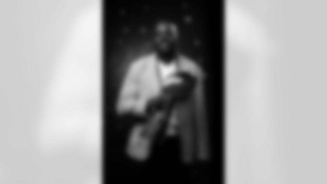 Darian Stewart poses for a portrait at the 2025 Alumni Weekend Reception on October 18, 2025. Photo by Ben Swanson / Denver Broncos