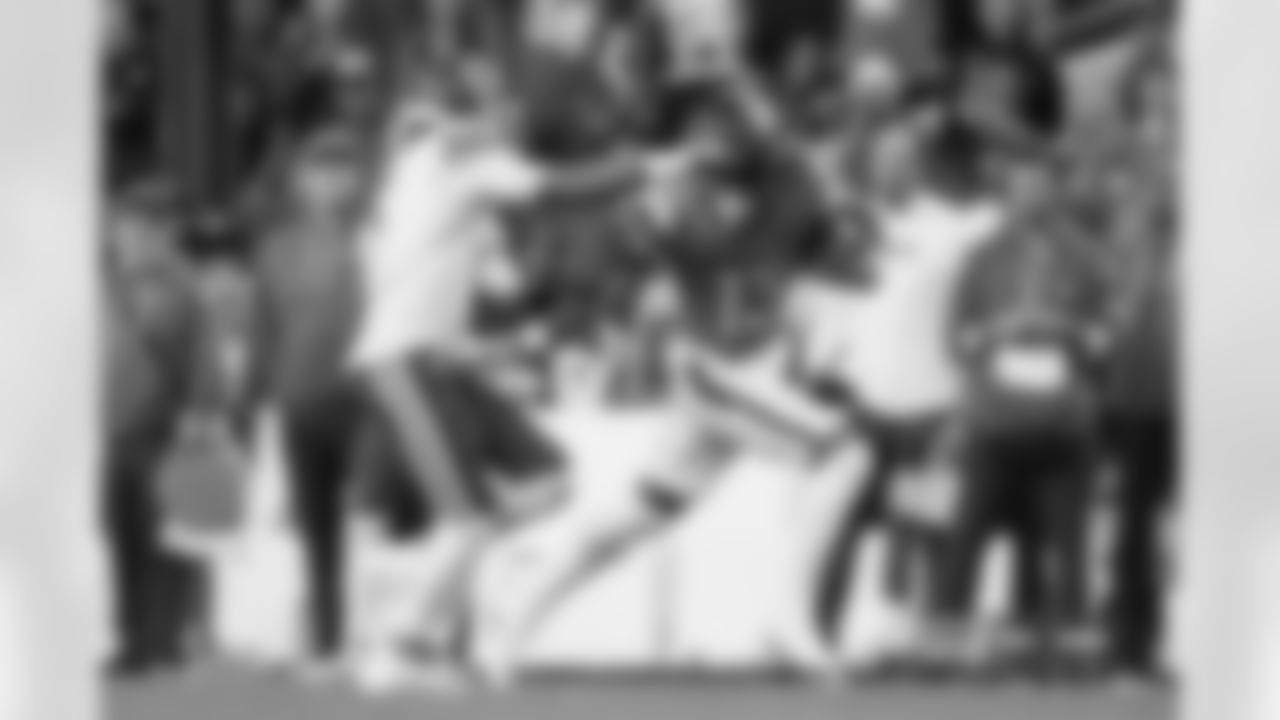 Pat Bryant during the Broncos' Week 11 game against the Kansas City Chiefs at Empower Field at Mile High in Denver, Colorado on November 16, 2025. Photo by Gabriel Christus / Denver Broncos