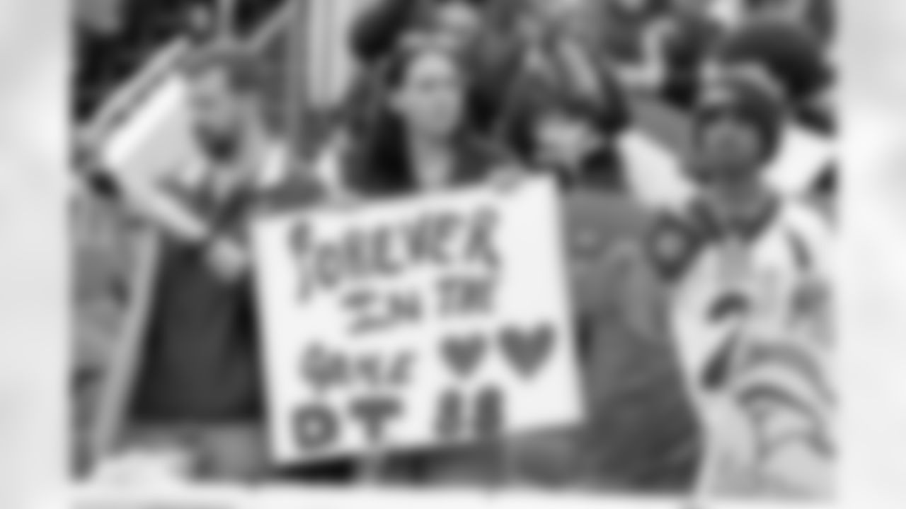 A fan holds a Demaryius Thomas sign before the Broncos' Week 7 game against the New York Giants at Empower Field at Mile High in Denver, Colorado on October 19, 2025. Photo by Gabriel Christus / Denver Broncos