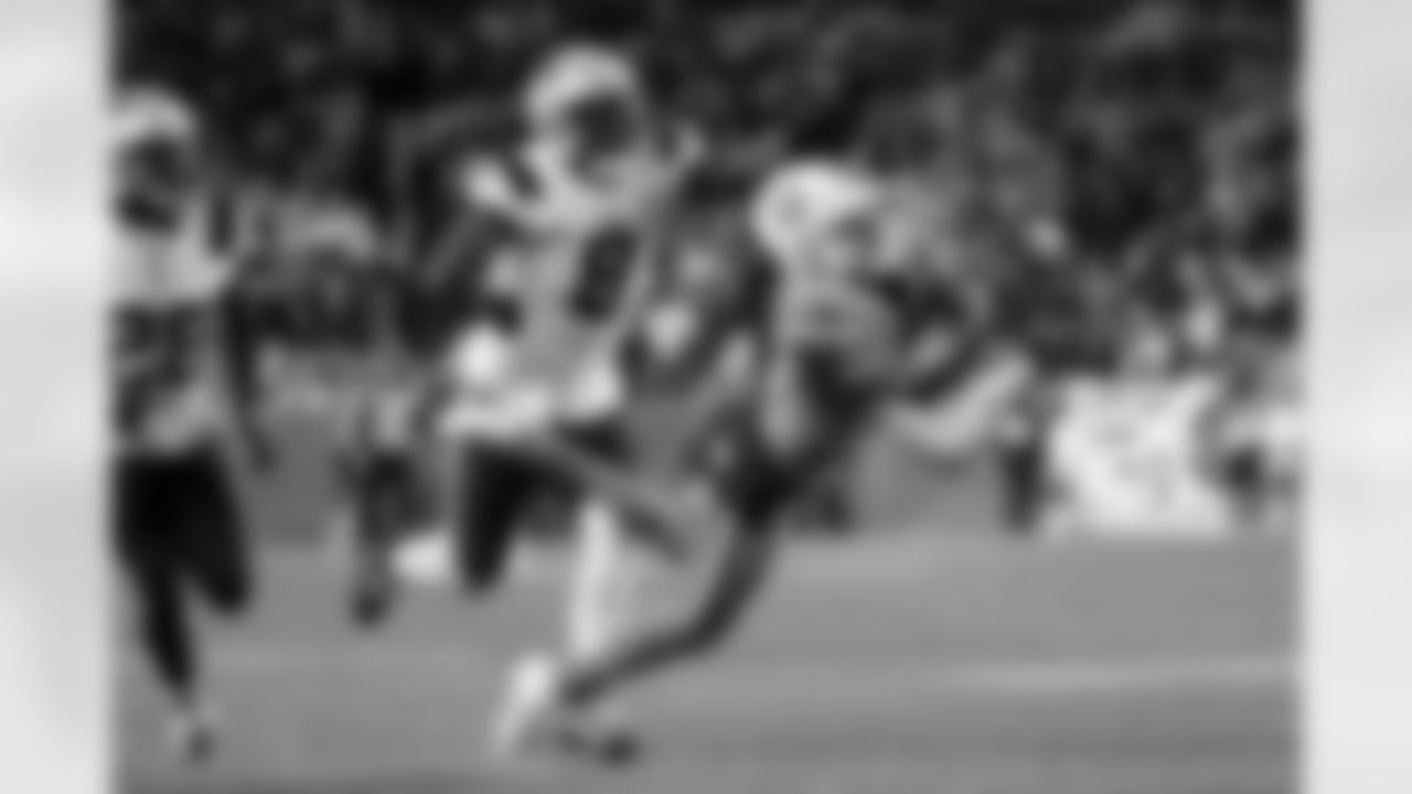 Denver Broncos wide receiver Marvin Mims Jr. (19) makes a leaping catch for a 47-yard gain during the Broncos' Week 16 game against the New England Patriots at Empower Field at Mile High in Denver, Colorado on December 24, 2023. Photo by Ben Swanson / Denver Broncos