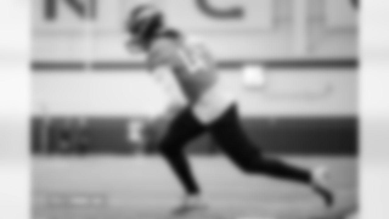 Alex Singleton during practice at Broncos Park Powered by CommonSpirit in Englewood, Colorado on December 4, 2025. Photo by Ben Swanson / Denver Broncos