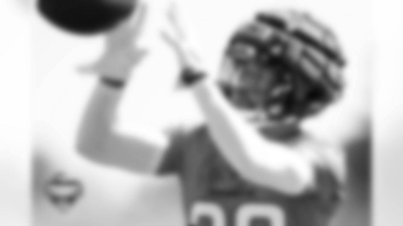 Brandon Jones during a training camp practice at Broncos Park Powered by CommonSpirit on July 26, 2025 in Englewood, Colorado. Photo by Ben Swanson / Denver Broncos