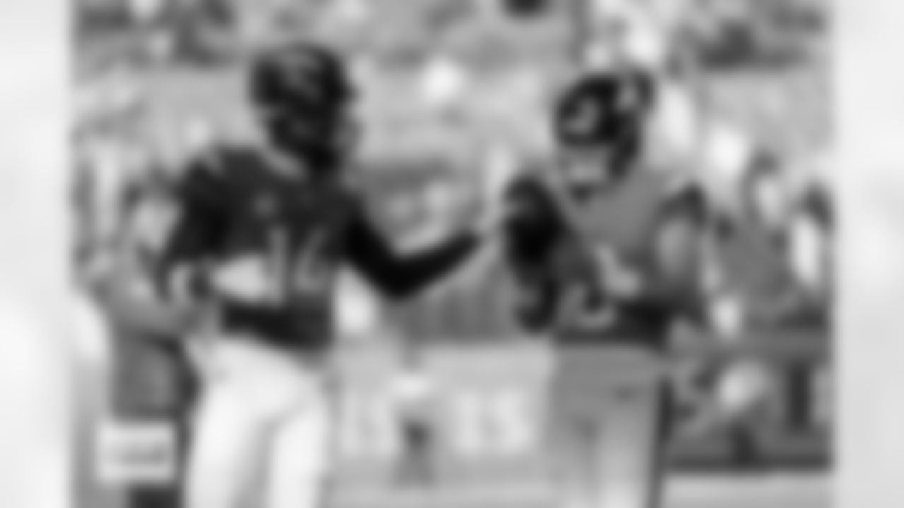 Denver Broncos wide receiver Courtland Sutton (14) and quarterback Bo Nix (10) warm up before the Broncos' Week 11 game against the Kansas City Chiefs at Empower Field at Mile High in Denver, Colorado on November 16, 2025. Photo by Gabriel Christus / Denver Broncos