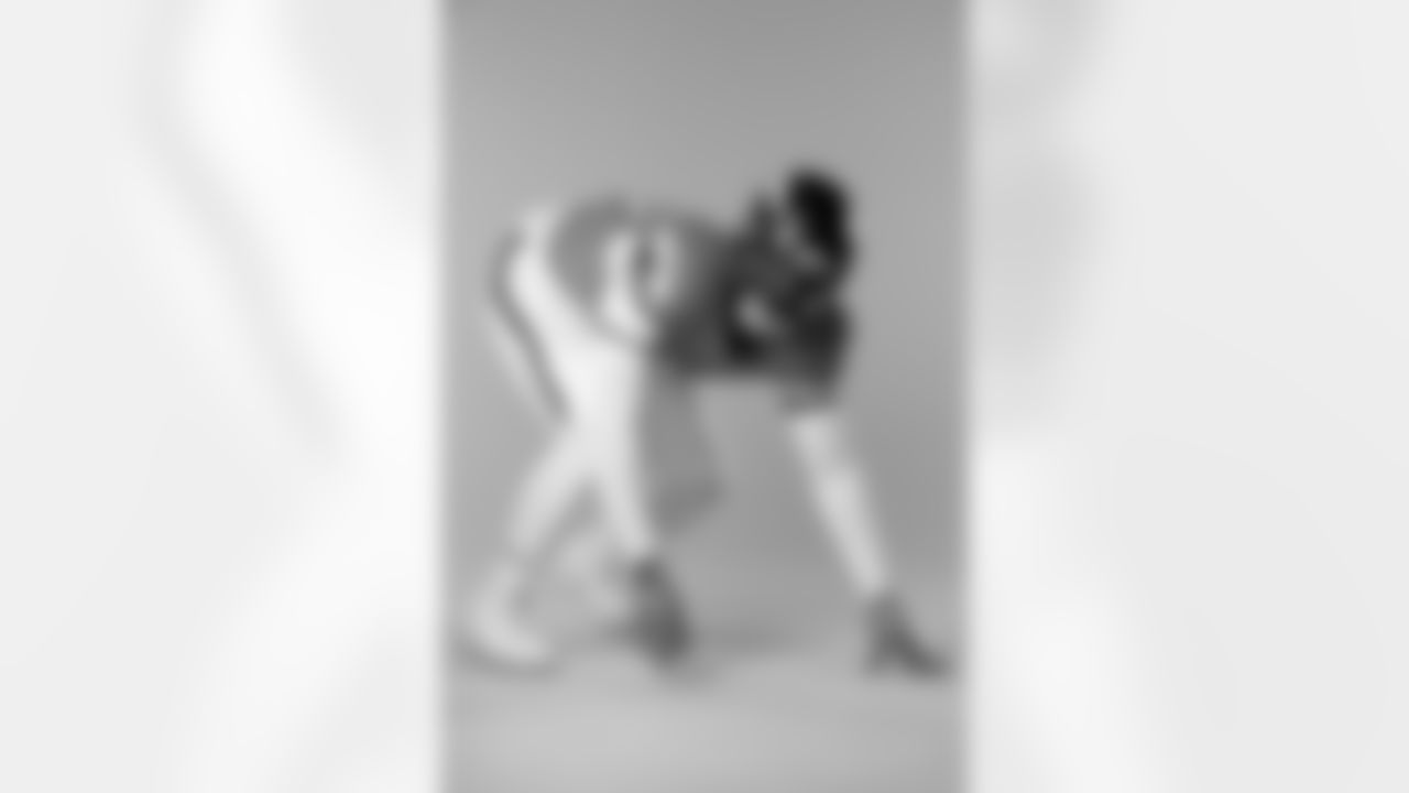 Jordan Jackson poses for a portrait on June 9, 2025 in Englewood, Colorado. Photo by Ben Swanson / Denver Broncos