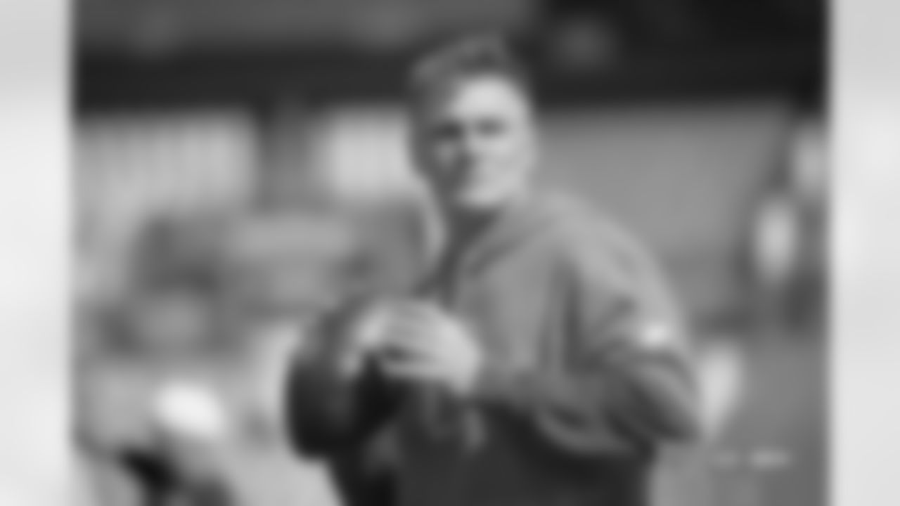 Bo Nix (10) before the Broncos' Week 5 game against the Las Vegas Raiders at Empower Field at Mile High in Denver, Colorado on October 6, 2024. Photo by Ben Swanson / Denver Broncos