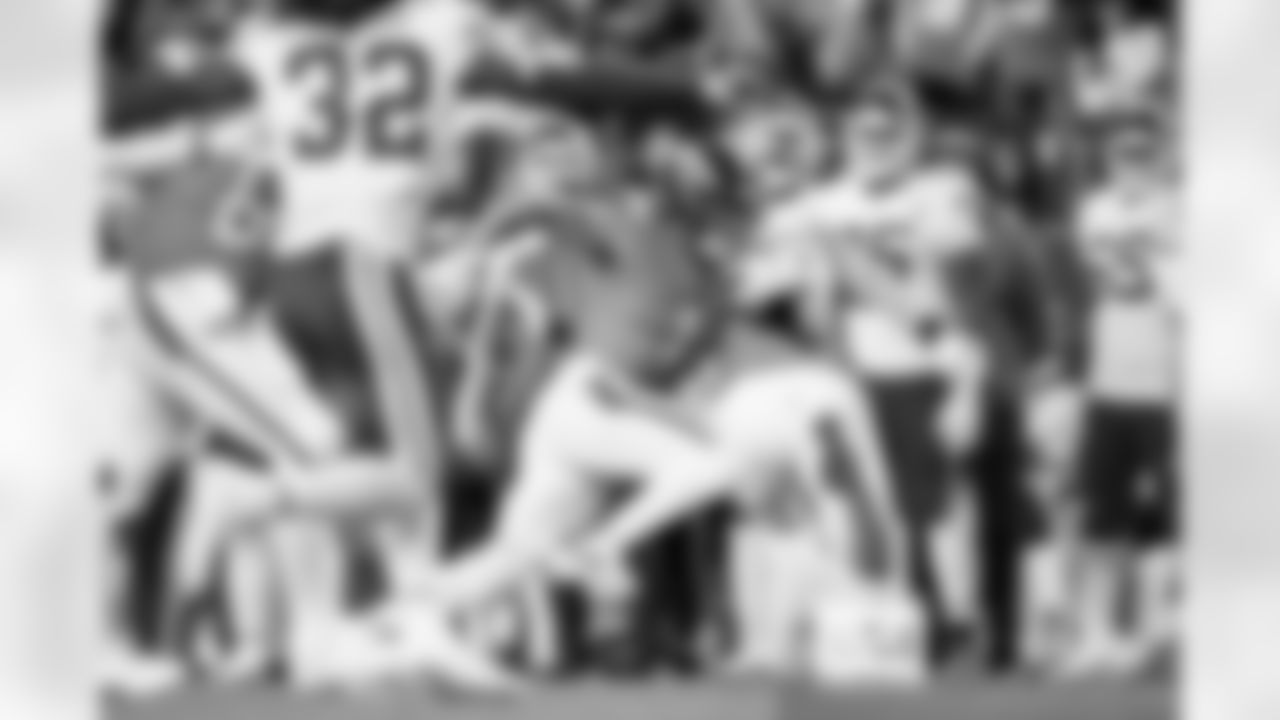 Denver Broncos tight end Evan Engram (1) runs with the ball during the Broncos' Week 11 game against the Kansas City Chiefs at Empower Field at Mile High in Denver, Colorado on November 16, 2025. Photo by Gabriel Christus / Denver Broncos