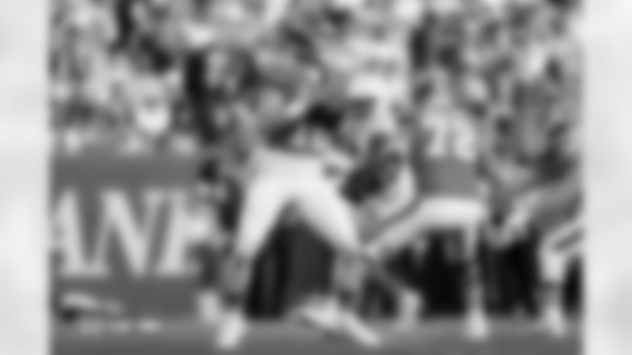 Bo Nix (10) during the Broncos' Week 18 game against the Los Angeles Chargers at Empower Field at Mile High in Denver, Colorado on January 4, 2026. Photo by Ben Swanson / Denver Broncos