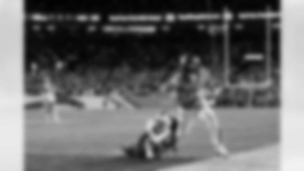 Denver Broncos wide receiver Marvin Mims Jr. (19) makes a catch for a touchdown during the Broncos' Divisional Round playoff game against the Buffalo Bills at Empower Field at Mile High in Denver, Colorado on January 17, 2026. Photo by Ben Swanson / Denver Broncos
