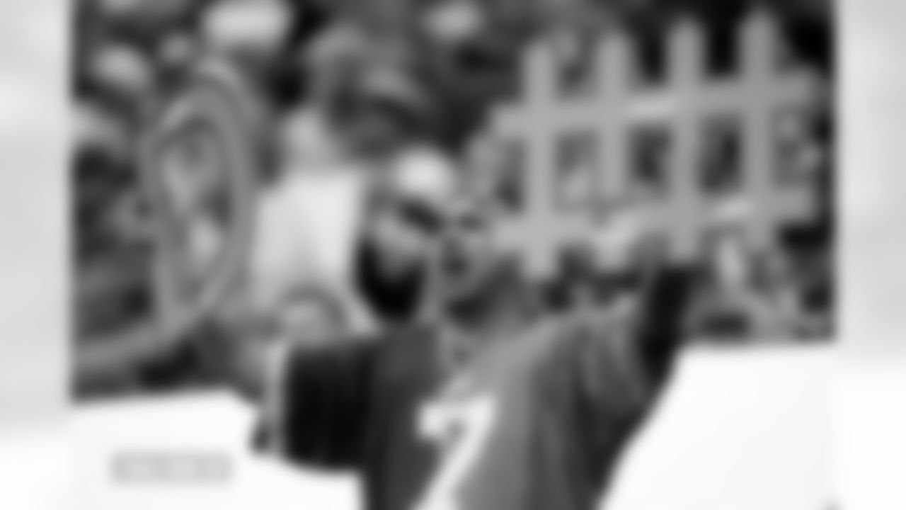 Fans during the Broncos' Week 8 game against the Dallas Cowboys at Empower Field at Mile High in Denver, Colorado on October 26, 2025. Photo by Ben Swanson / Denver Broncos