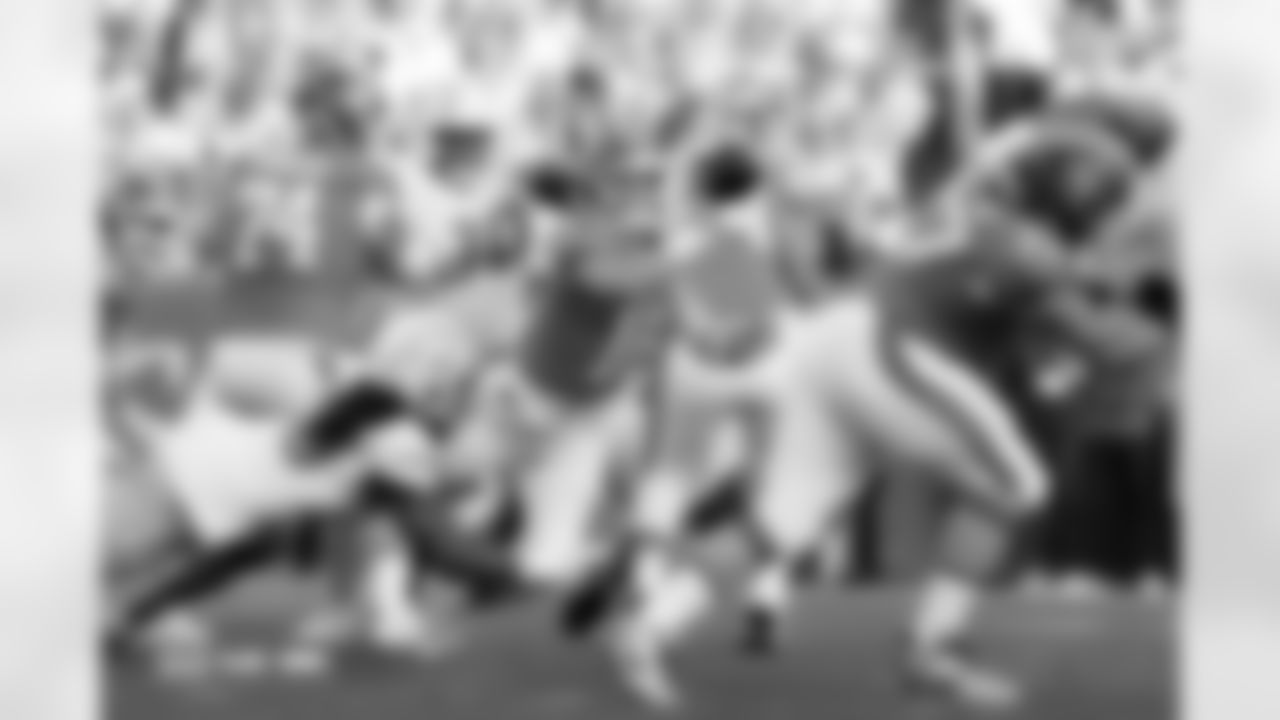 Bo Nix (10) during the Broncos' Week 18 game against the Los Angeles Chargers at Empower Field at Mile High in Denver, Colorado on January 4, 2026. Photo by Gabriel Christus / Denver Broncos