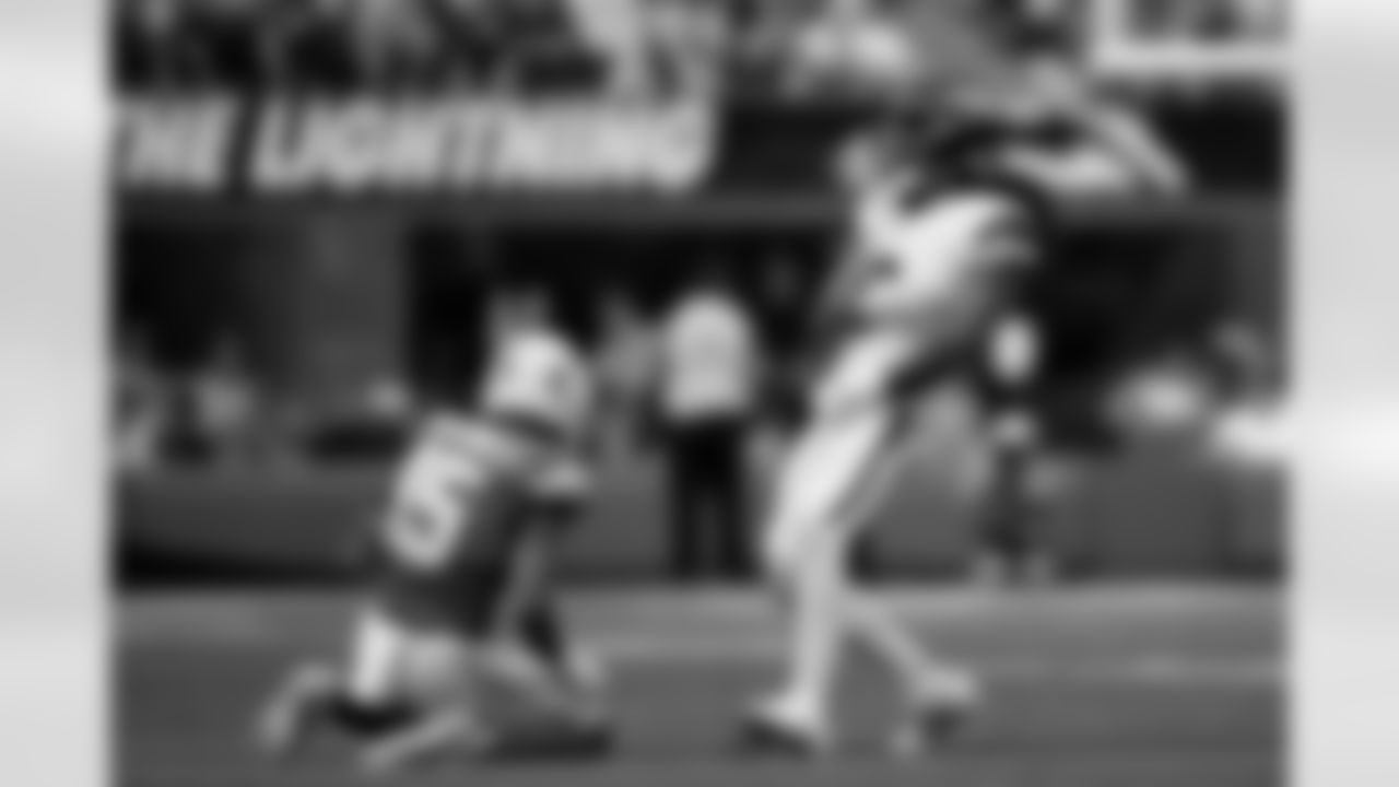 Denver Broncos safety Talanoa Hufanga (9) celebrates after breaking up a pass to Los Angeles Chargers wide receiver Ladd McConkey (15) during the Broncos' Week 3 game against the Los Angeles Chargers at SoFi Stadium in Inglewood, California on September 21, 2025. Photo by Ben Swanson / Denver Broncos