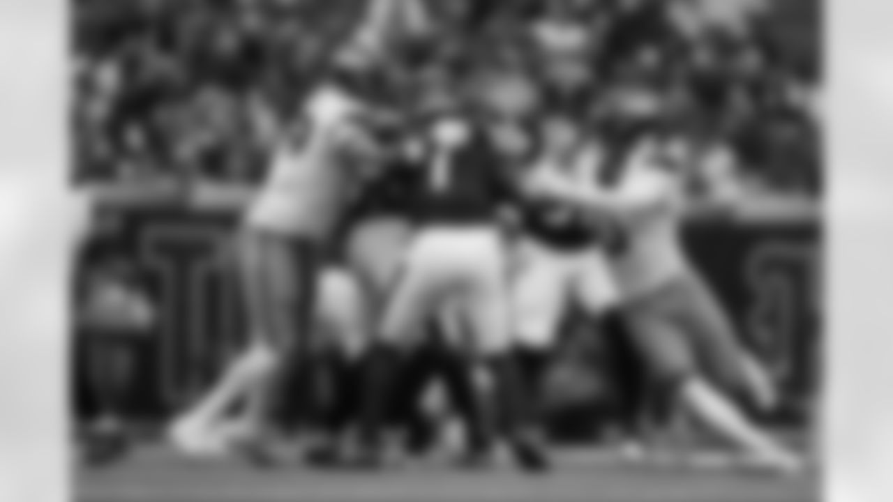 Zach Allen (99) during the Broncos' Week 9 game against the Houston Texans at NRG Stadium in Houston, Texas on November 2, 2025. Photo by Gabriel Christus / Denver Broncos