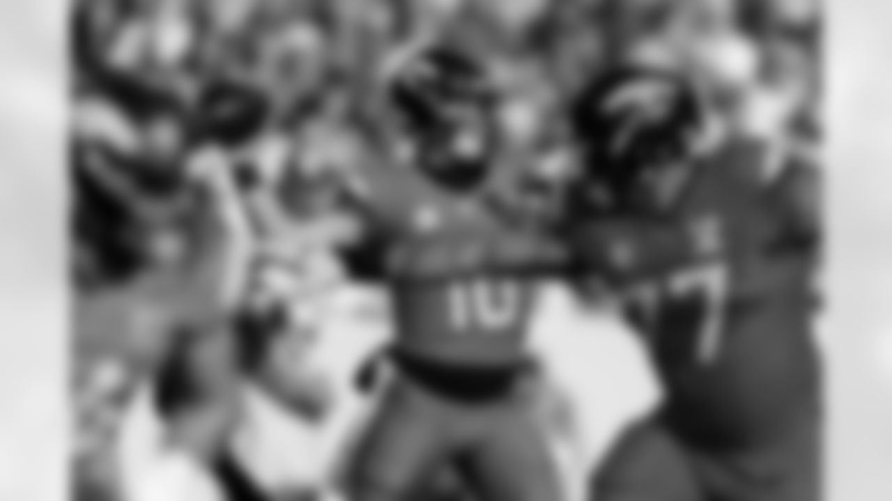 Denver Broncos quarterback Bo Nix (10) throws a pass during the Broncos' Week 16 game against the Jacksonville Jaguars at Empower Field at Mile High in Denver, Colorado on December 21, 2025. Photo by Ben Swanson / Denver Broncos