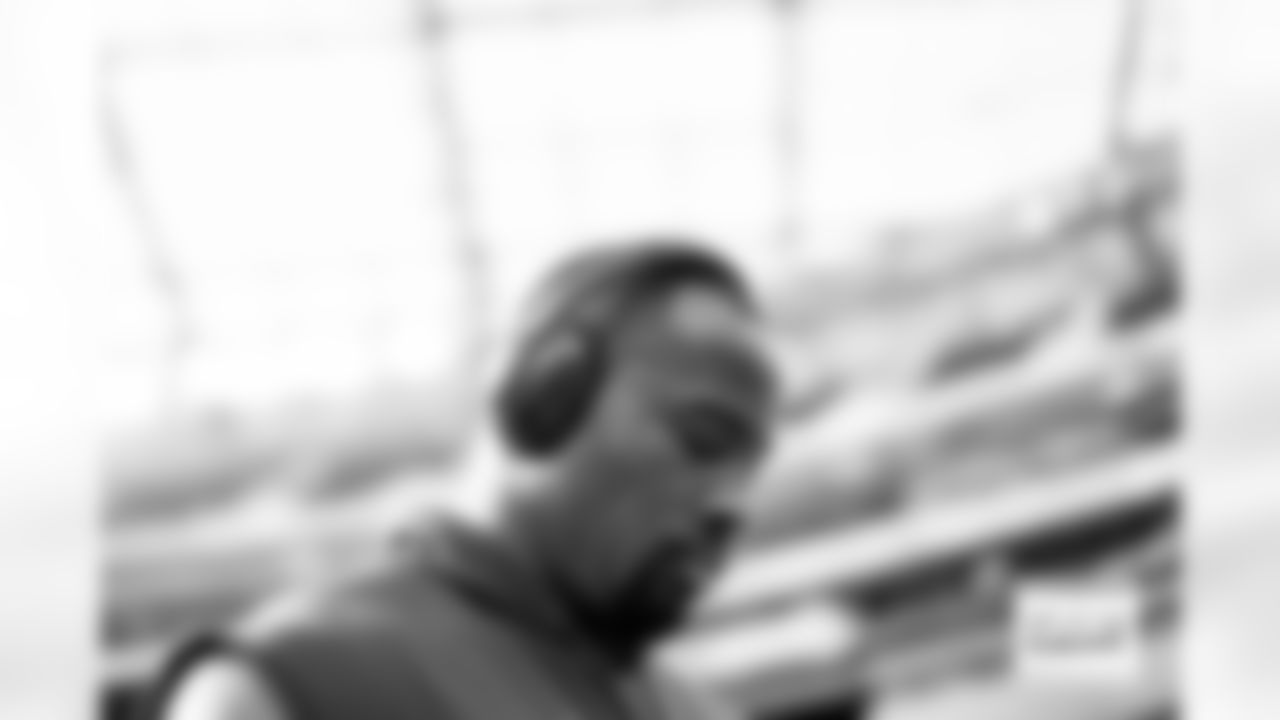 Chris Manhertz before the Broncos' Week 14 game against the Los Angeles Chargers at SoFi Stadium in Inglewood, California on December 10, 2023. Photo by Ben Swanson / Denver Broncos