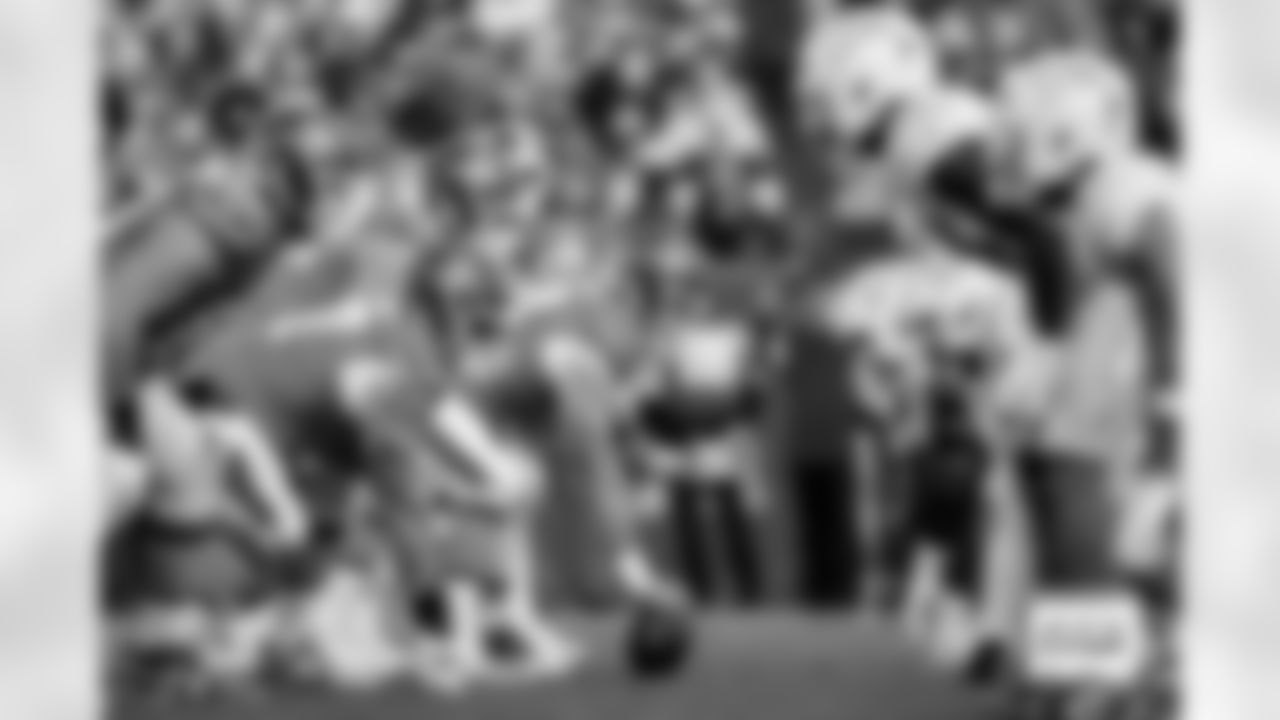 Alex Forsyth during the Broncos' Week 18 game against the Los Angeles Chargers at Empower Field at Mile High in Denver, Colorado on January 4, 2026. Photo by Ben Swanson / Denver Broncos