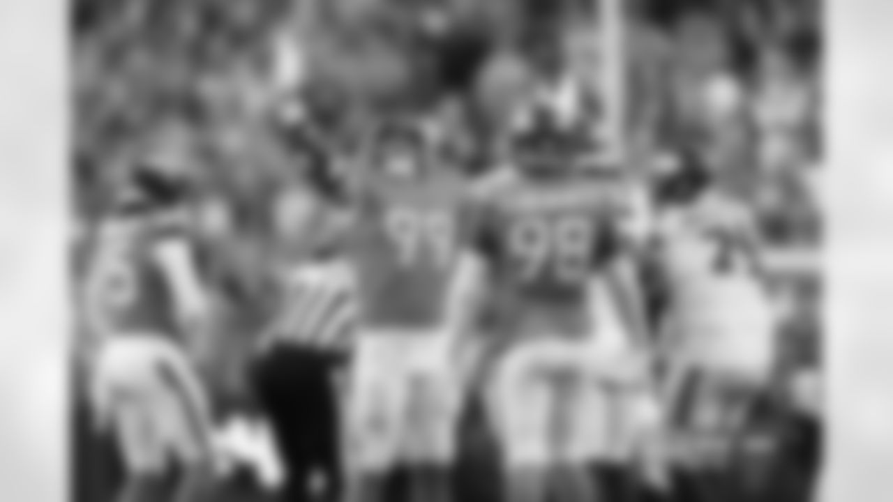 Zach Allen during the Broncos' Week 7 game against the New York Giants at Empower Field at Mile High in Denver, Colorado on October 19, 2025. Photo by Gabriel Christus / Denver Broncos