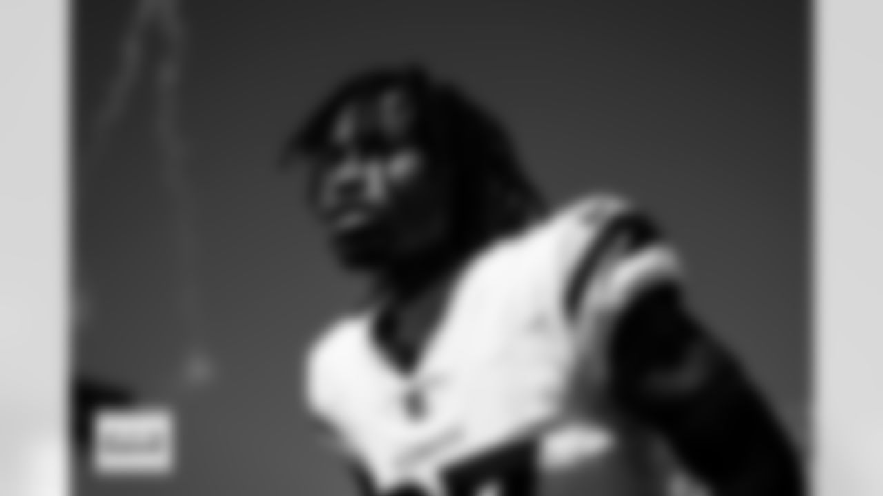 Denver Broncos cornerback Jahdae Barron (23) warms up before the Broncos' Week 5 game against the Philadelphia Eagles at Lincoln Financial Field in Philadelphia, Pennsylvania on October 5, 2025. Photo by Gabriel Christus / Denver Broncos