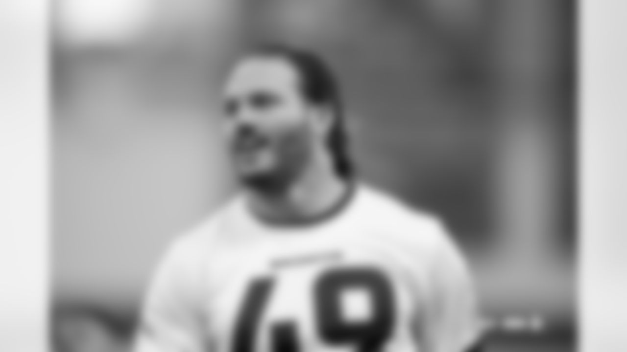 Alex Singleton during practice at Broncos Park Powered by CommonSpirit in Englewood, Colorado on November 4, 2025. Photo by Gabriel Christus / Denver Broncos