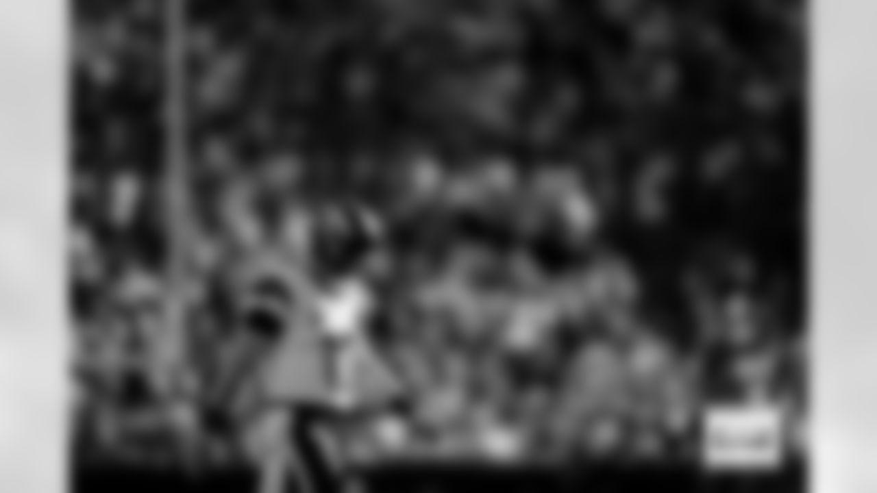 Denver Broncos quarterback Bo Nix (10) walks onto the field during the Broncos' Week 5 game against the Philadelphia Eagles at Lincoln Financial Field in Philadelphia, Pennsylvania on October 5, 2025. Photo by Gabriel Christus / Denver Broncos