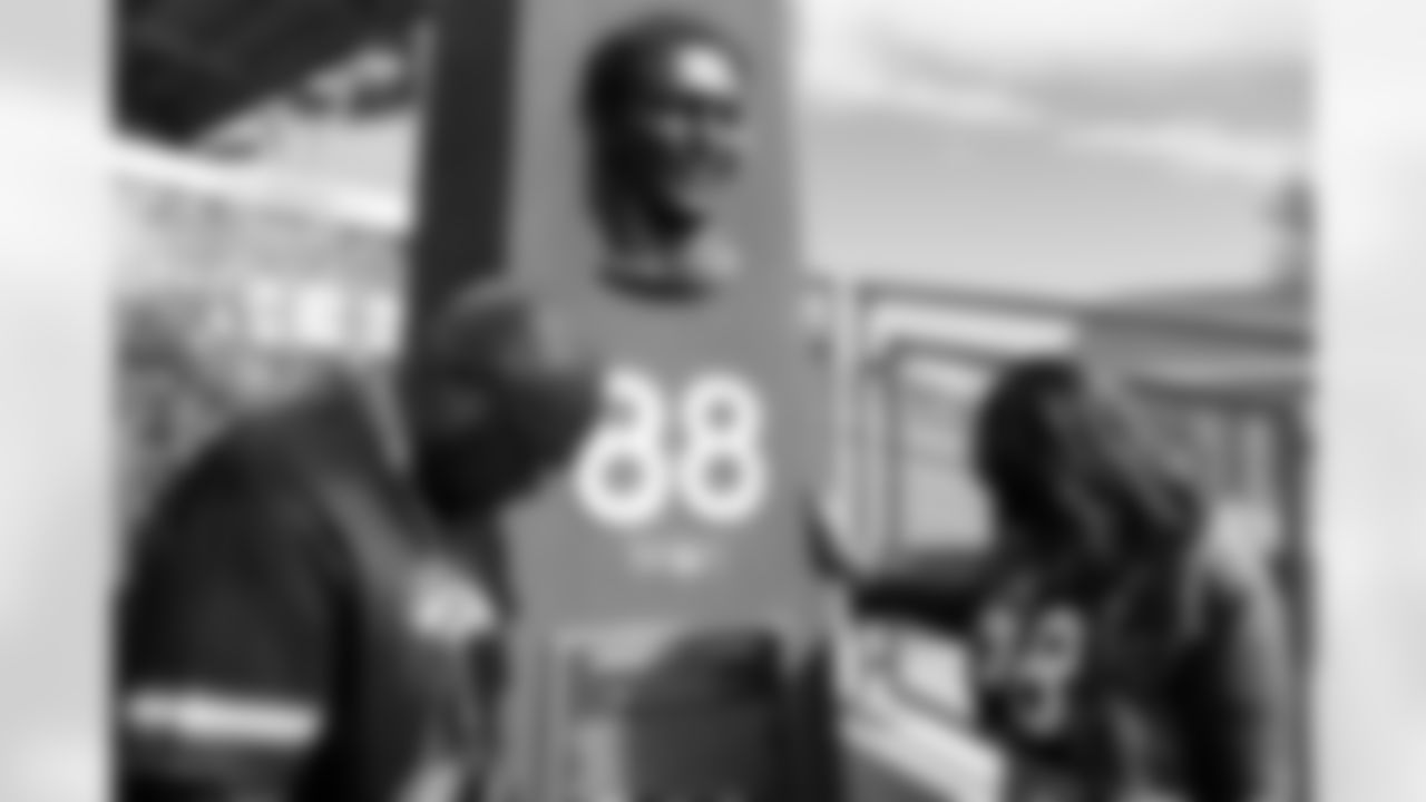 Demaryius Thomas' parents reflect after unveiling Thomas' Ring of Fame pillar during the Broncos' Week 7 game against the New York Giants at Empower Field at Mile High in Denver, Colorado on October 19, 2025. Photo by Gabriel Christus / Denver Broncos