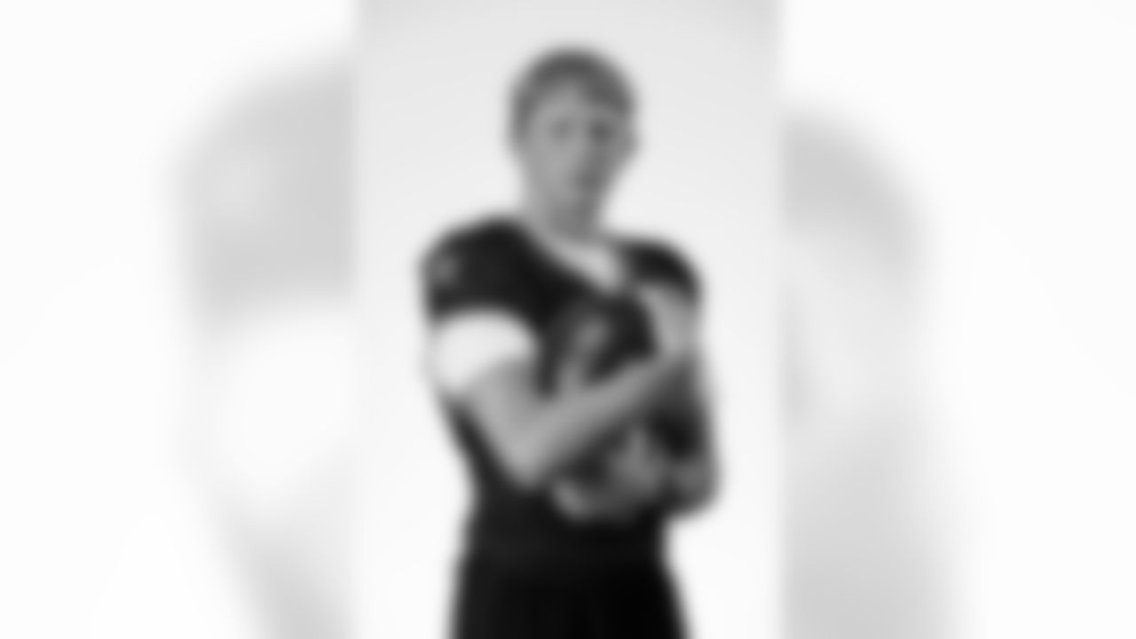 Students pose for portraits at CHSAA's High School Fall Sports Media Day on August 5, 2025 in Denver, Colorado. Photo by Ben Swanson / Denver Broncos