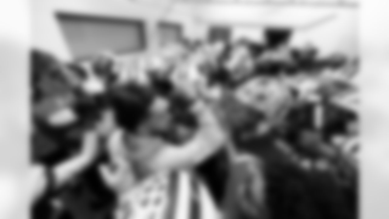 Talanoa Hufanga gives a pregame speech to the Cherry Creek High School football team before their game against  Fountain Fort Carson on Friday, November 14, 2025 at Cherry Creek High School in Greenwood Village, Colorado.
Photo by Gabriel Christus / Denver Broncos