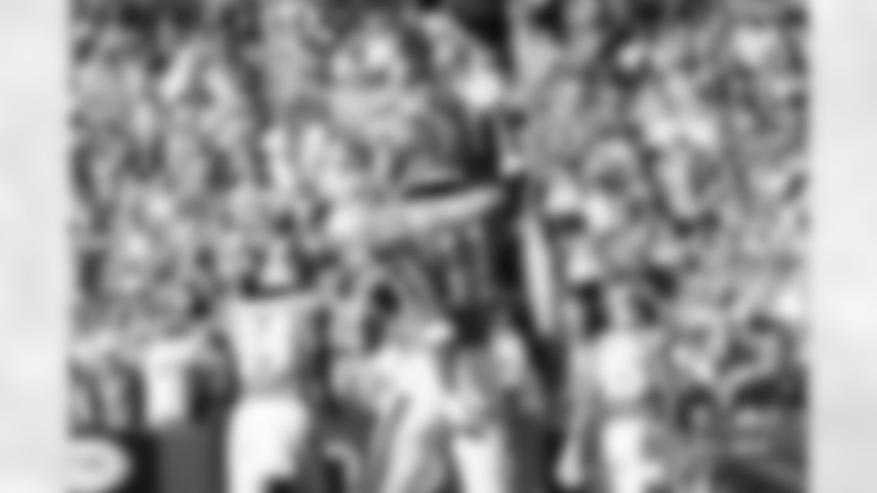 Josh Reynolds during the Broncos' Week 5 game against the Las Vegas Raiders at Empower Field at Mile High in Denver, Colorado on October 6, 2024. Photo by Nicole Pennetta / Denver Broncos