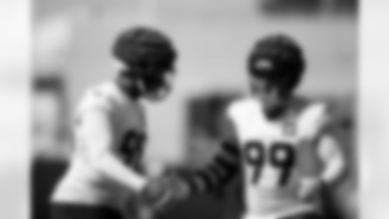 John Franklin-Myers and Zach Allen during practice at Broncos Park Powered by CommonSpirit on August 28, 2025 in Englewood, Colorado. Photo by Ben Swanson / Denver Broncos
