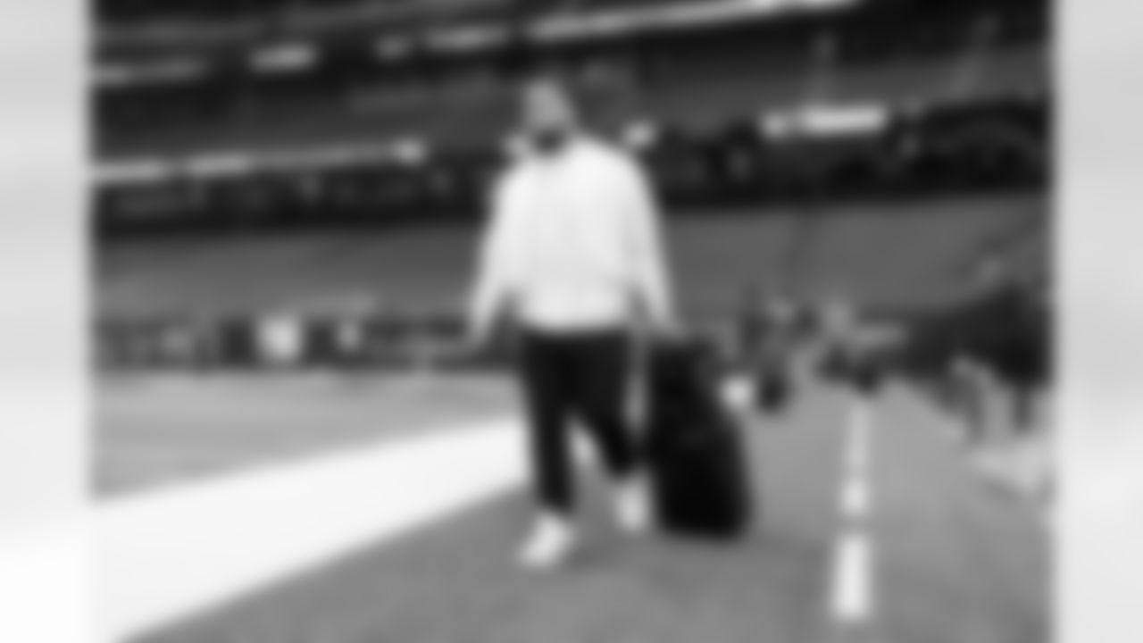 Mike Purcell during team arrivals before the Broncos' Week 13 game against the Houston Texans at NRG Stadium in Houston, Texas on December 3, 2023. Photo by Gabriel Christus / Denver Broncos