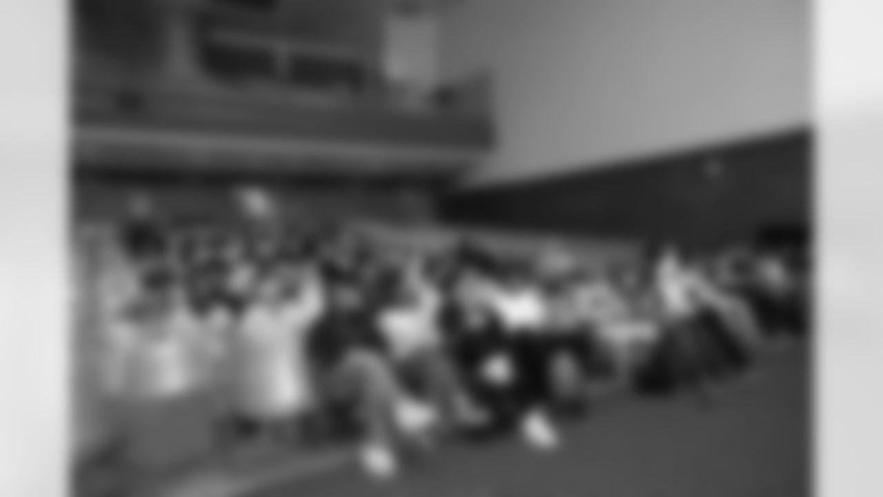 Denver Broncos alumni, cheer and players participated in ENT Adventures in Realiity on Tuesday, December 9, 2025 at Manual High School in Denver, Colorado.
Photo by Gabriel Christus / Denver Broncos