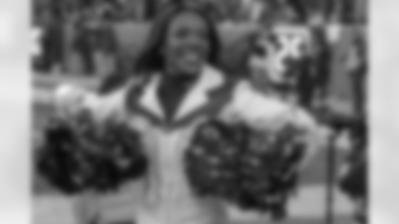 during the Broncos' Divisional Round playoff game against the Buffalo Bills at Empower Field at Mile High in Denver, Colorado on January 17, 2026. Photo by Paul Cloud / Denver Broncos