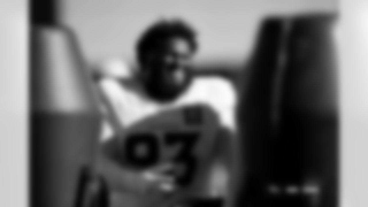 D.J. Jones during practice at Broncos Park Powered by CommonSpirit in Englewood, Colorado on November 13, 2025. Photo by Ben Swanson / Denver Broncos