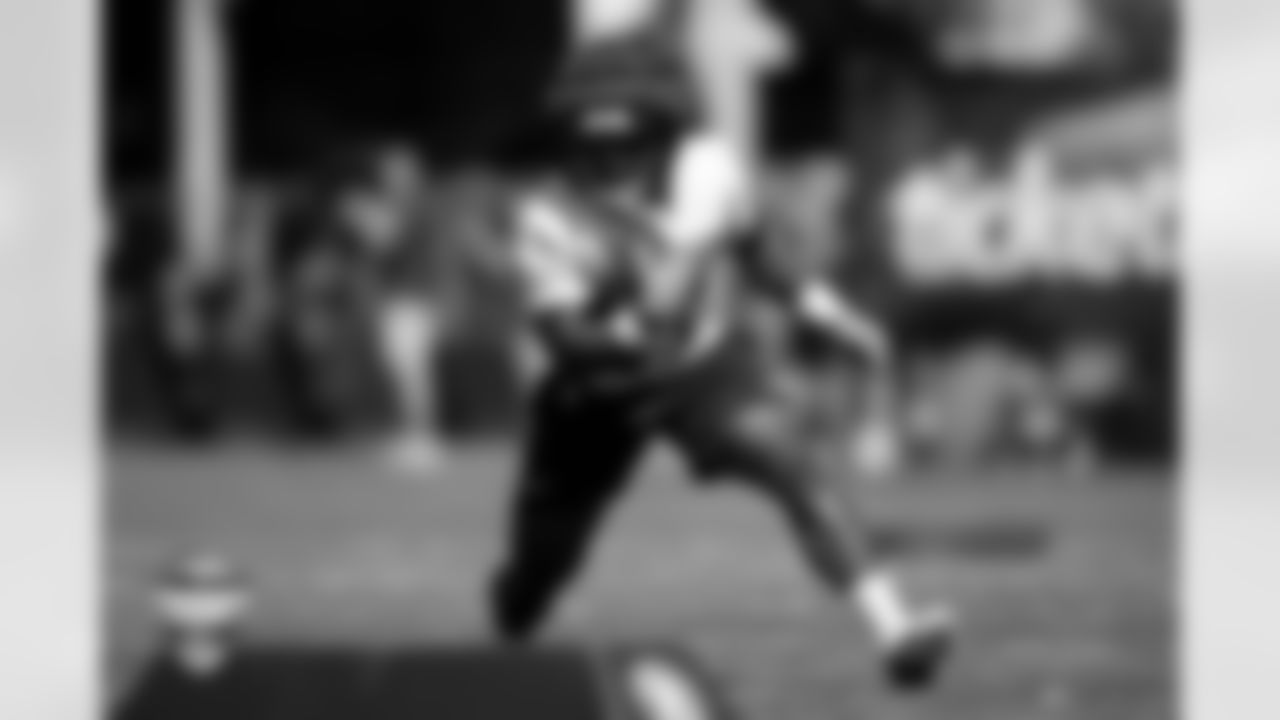RJ Harvey during a training camp practice at Broncos Park Powered by CommonSpirit on August 12, 2025 in Englewood, Colorado. Photo by Ben Swanson / Denver Broncos