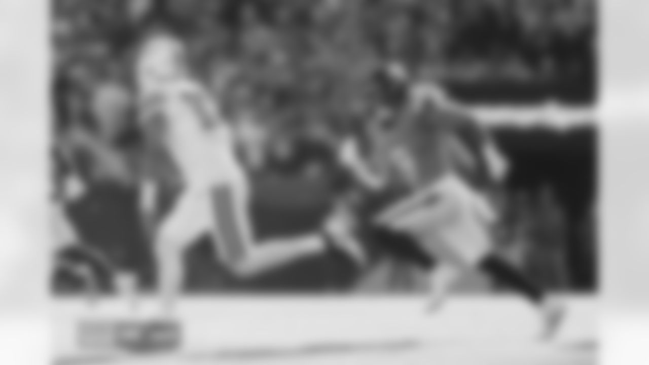 Talanoa Hufanga (9) during the Broncos' Week 15 game against the Green Bay Packers at Empower Field at Mile High in Denver, Colorado on December 14, 2025. Photo by Ben Swanson / Denver Broncos