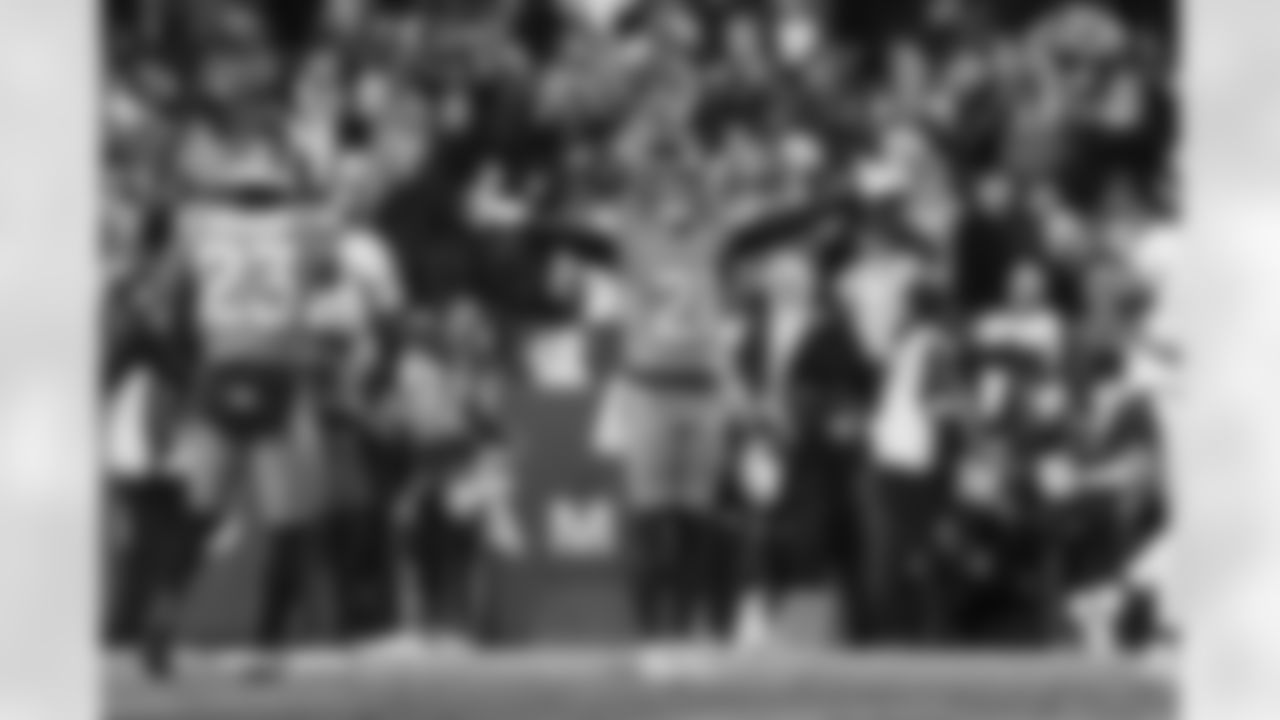 Riley Moss (21) during the Broncos' Week 13 game against the Washington Commanders at Northwest Stadium in Landover, Maryland on November 30, 2025. Photo by Gabriel Christus / Denver Broncos