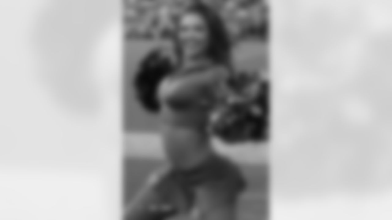 Denver Broncos Cheerleaders during the Broncos' Week 11 game against the Kansas City Chiefs at Empower Field at Mile High in Denver, Colorado on November 16, 2025. Photo by Paul Cloud / Denver Broncos