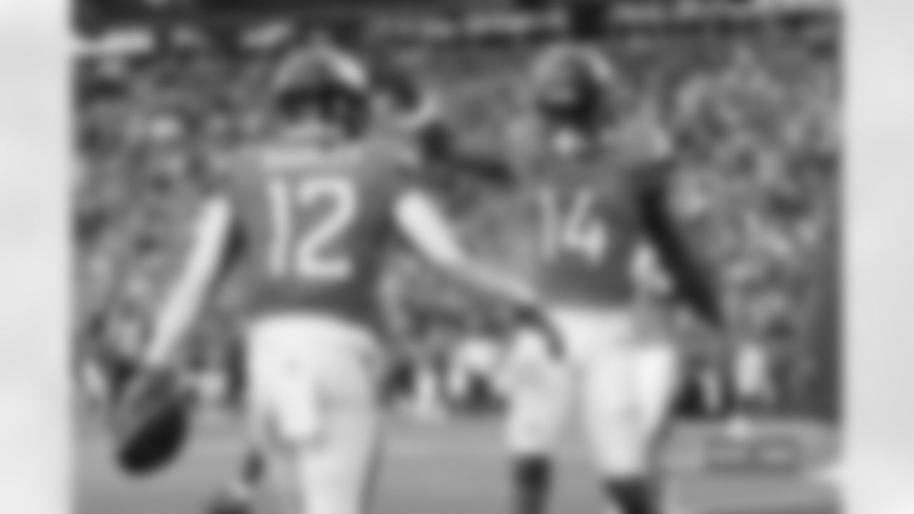 RJ Harvey and Courtland Sutton during the Broncos' Week 7 game against the New York Giants at Empower Field at Mile High in Denver, Colorado on October 19, 2025. Photo by Ben Swanson / Denver Broncos