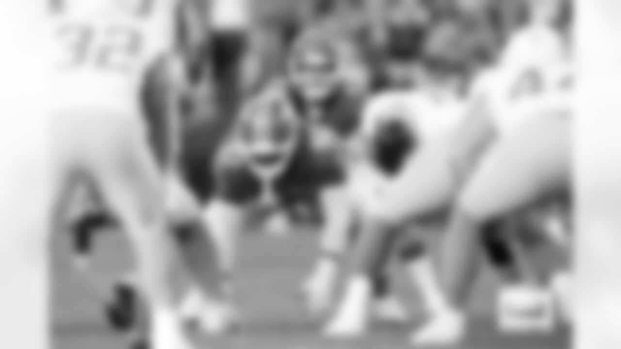 Alex Singleton during the Broncos' Week 18 game against the Los Angeles Chargers at Empower Field at Mile High in Denver, Colorado on January 4, 2026. Photo by Gavin Liddell / Denver Broncos