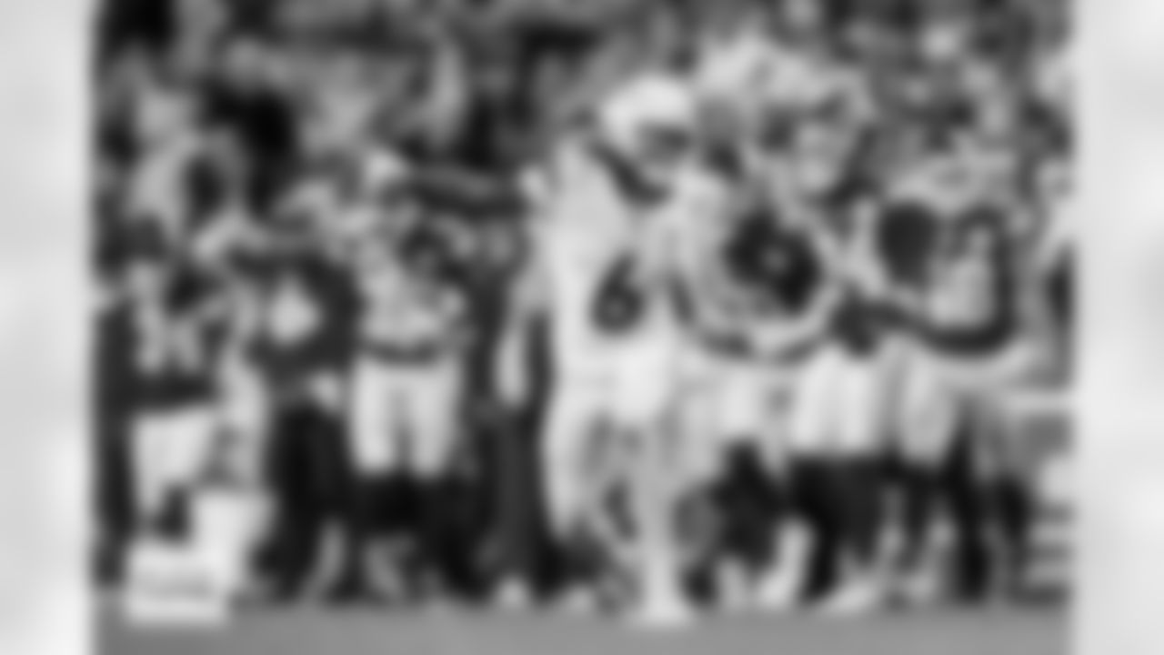 during the Broncos' Week 17 game against the Kansas City Chiefs at GEHA Field at Arrowhead Stadium in Kansas City, Missouri on December 25, 2025. Photo by Gabriel Christus / Denver Broncos