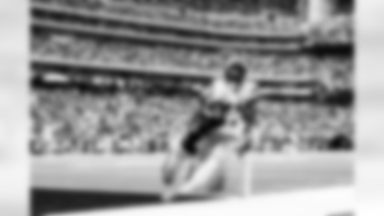 Denver Broncos wide receiver Courtland Sutton (14) scroes a touchdown with Houston Texans cornerback Derek Stingley Jr. (24) covering during the Broncos' Week 9 game against the Houston Texans at NRG Stadium in Houston, Texas on November 2, 2025. Photo by Gabriel Christus / Denver Broncos