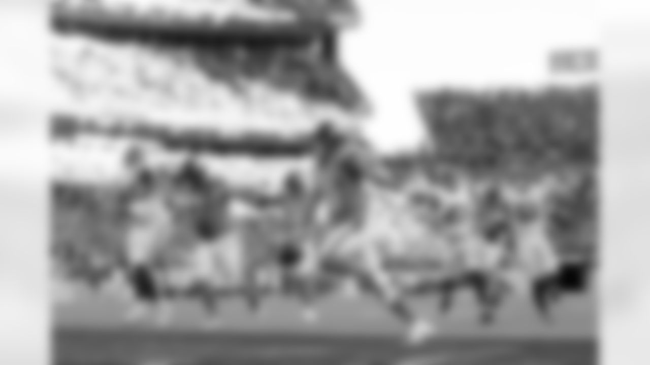 Denver Broncos quarterback Bo Nix (10) runs the ball into the end zone for a touchdown during the Broncos' Week 7 game against the New York Giants at Empower Field at Mile High in Denver, Colorado on October 19, 2025. Photo by Gabriel Christus / Denver Broncos