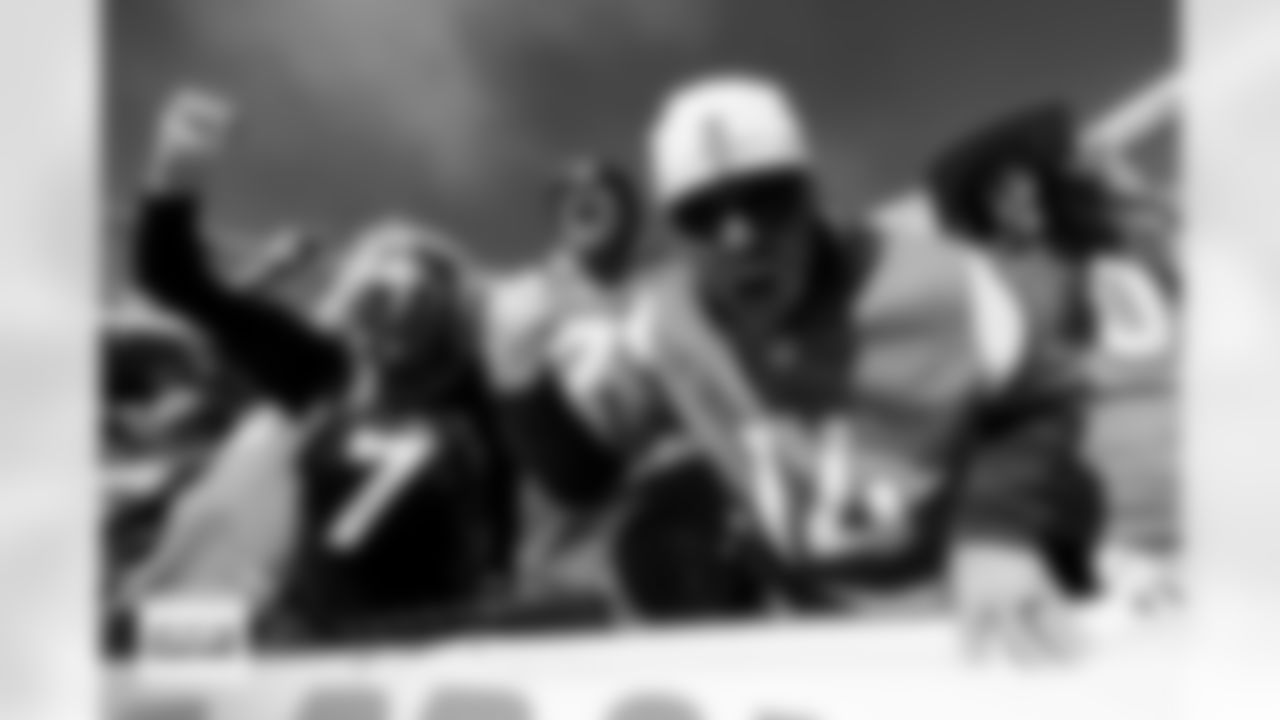 Fans yell before the Broncos' Divisional Round playoff game against the Buffalo Bills at Empower Field at Mile High in Denver, Colorado on January 17, 2026. Photo by Ben Swanson / Denver Broncos